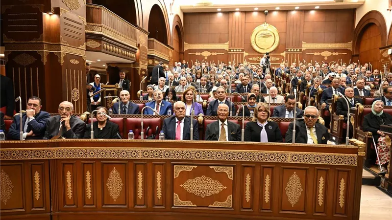 رئيس الشيوخ يعلن قبول استقالة عدد من الأعضاء للترشح في انتخابات البرلمان