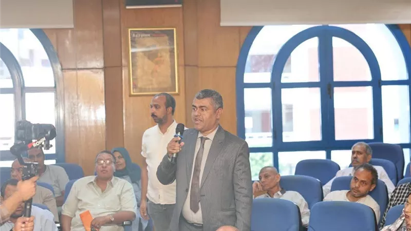 محافظ المنيا يستجيب لشكاوى المواطنين عبر منظومة الشكاوى ومبادرة صوتك مسموع