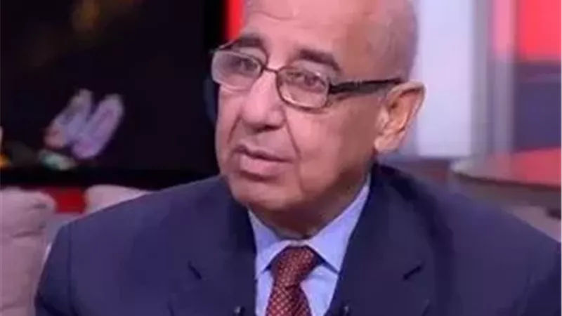 رئيس شعبة الأدوية يكشف لـ«إيجبتكِ» حقيقة نقص الأدوية بالأسواق