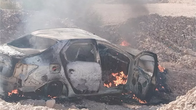 أصيب قائدها.. نشوب حريق في سيارة ملاكي على الطريق الصحراوي بقنا