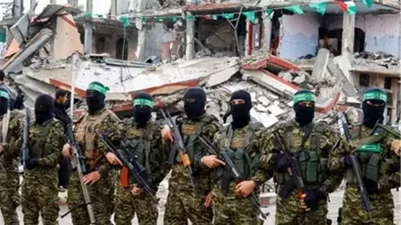 مصادر: إسرائيل تبدأ انسحابها من غزة مع إطلاق سراح عدد كبير من الأسرى