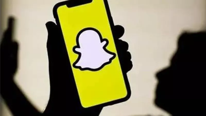 هل بدأ سناب شات فعليًا فرض رسوم على الصور المحفوظة؟  