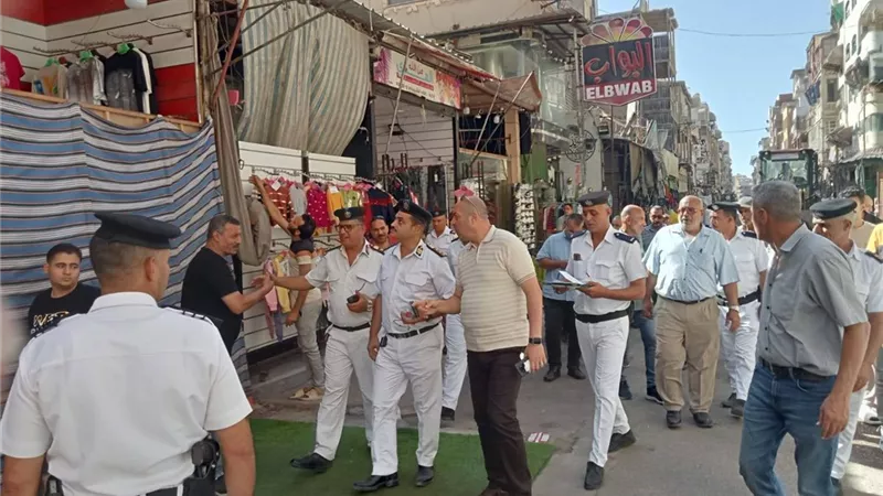 حملات لإزالة الاشغالات والتعديات بـ«المناخ والعرب» في بورسعيد