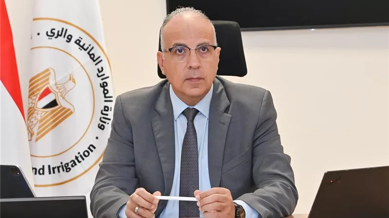 وزير الري يتابع تطهير المجاري المائية ويشدد على استخدام التكنولوجيا الحديثة في المتابعة