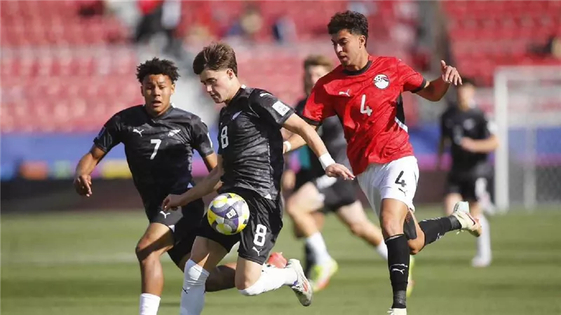 منتخب مصر للشباب بالزي الأساسي أمام تشيلي بكأس العالم 