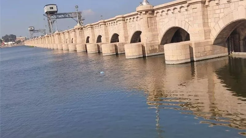 محافظ البحيرة توجه بحصر أراضي طرح النهر وإتخاذ الإجراءات الوقائية اللازمة