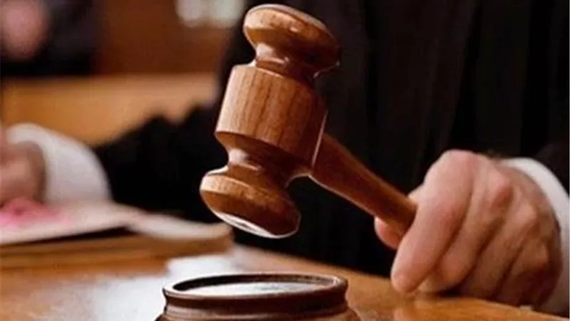 نظر محاكمة عاطلين بتهمة حيازة أسلحة نارية بقصد الاتجار في الشرابية بعد قليل