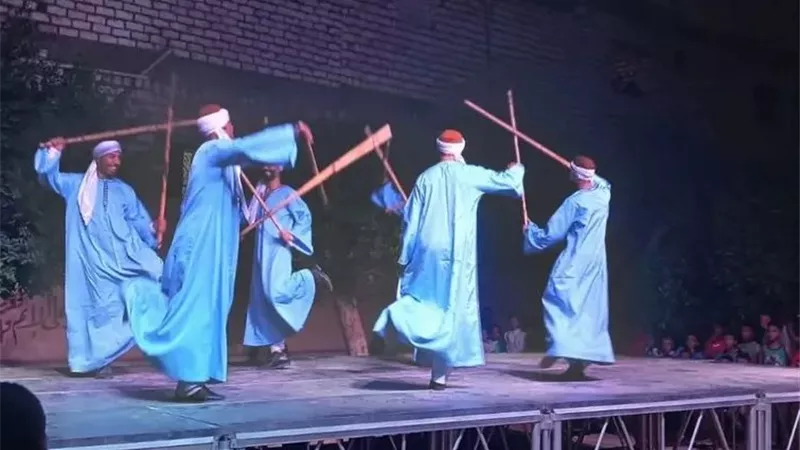 المسرح المتنقل يواصل فعالياته بقرية نزلة أسطال بالمنيا