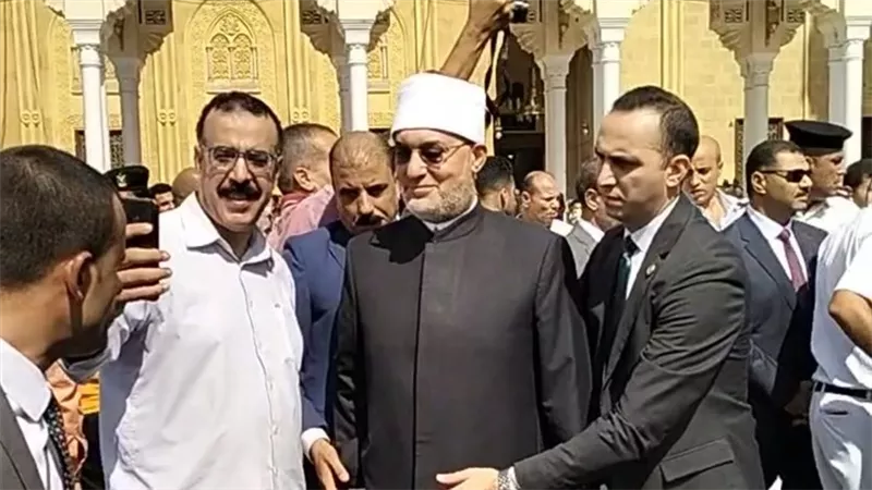 القيادات الدينية والإعلامية في قلب احتفالات الغربية بالعيد القومي 
