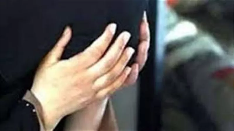 بسبب ركنة سيارة.. التعدي على سيدة ونجلها في الهرم 
