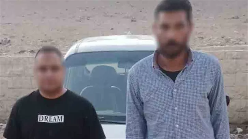 ضبط شخصين وضعا طعامًا مسممًا تسبب في نفوق كلاب ضالة بالجيزة 
