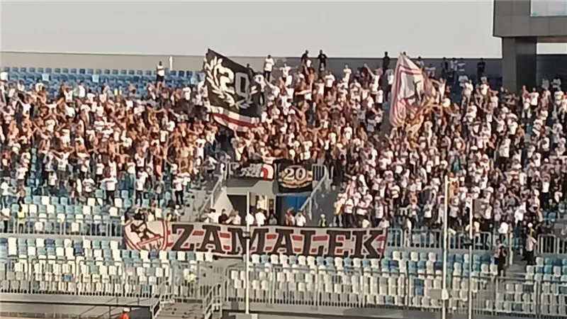 45 ألف مشجع يؤازر الزمالك خلال مواجهة أوتوهو بالكونفدرالية 