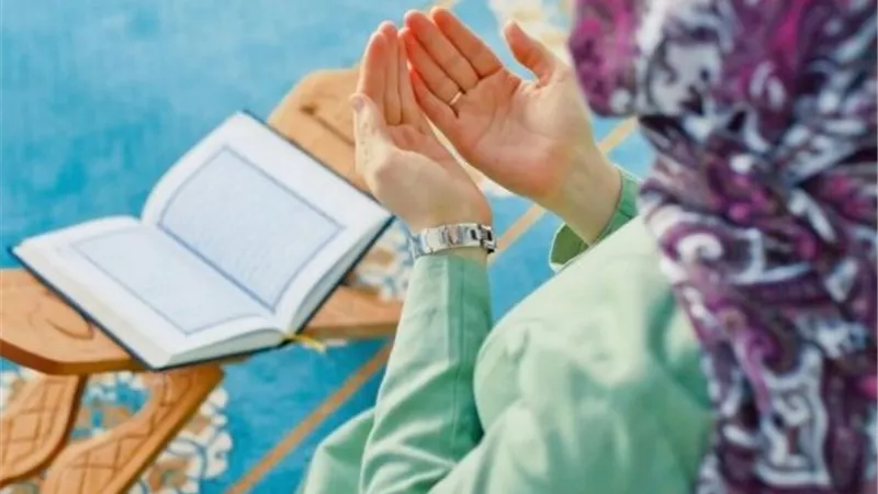 حكم اعتكاف المرأة في المسجد.. الدكتور أحمد كريمة يحذر| خاص