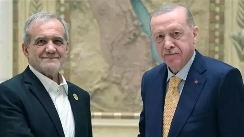 أردوغان يؤكد لبزشكيان: تركيا لا تسعى لمواجهة إيران وتدعم جهود تهدئة التوتر