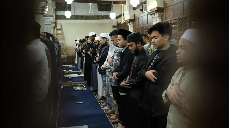 حكم صلاة التهجد في العشر الأواخر من رمضان.. هذا أفضل وقت لها