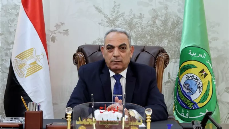 بعد تحريك المواد البترولية ..محافظ الإسماعيلية يعتمد تعريفة الركوب الجديدة