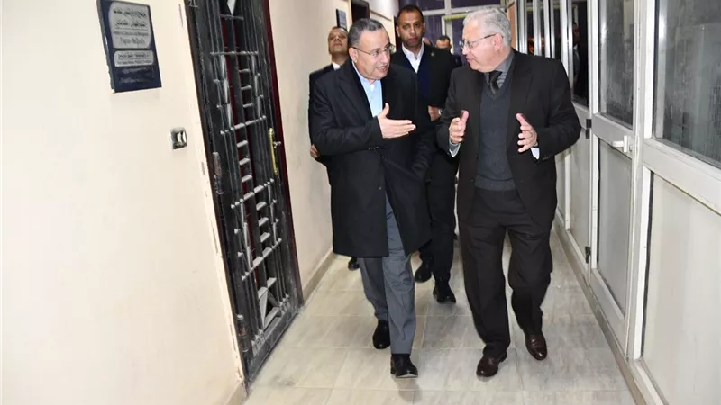 وزير التعليم العالي يتفقد فندق كلية السياحة والفنادق بجامعة العاصمة 