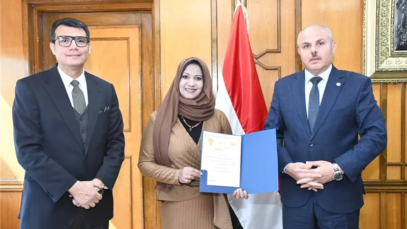 رئيس جامعة قناة السويس يصدر قرارًا بتكليف أمين جديد لكلية الصيدلة