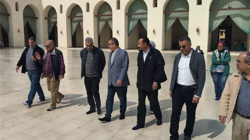 الأمين العام للمجلس الأعلى للآثار يتفقد آثار شارع المعز