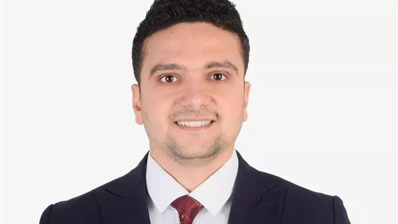 لماذا ارتفعت أسعار الوقود في مصر رغم هبوط النفط عالميًا؟ محمد عطية يجيب