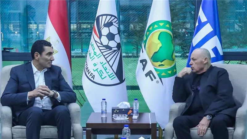 جوهر نبيل يزور اتحاد الكرة ويؤكد دعم الدولة لمنظومة كرة القدم