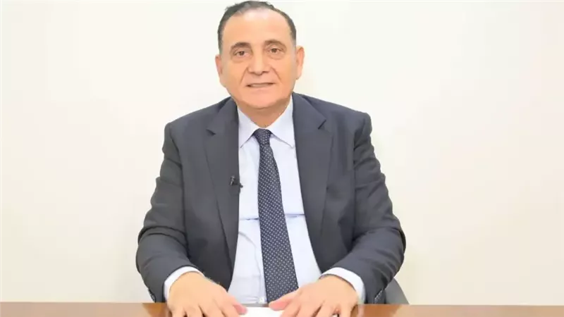أحمد الزيني: المصانع تنتظر نهاية الشهر لتحديد الأسعار الجديدة لمواد البناء