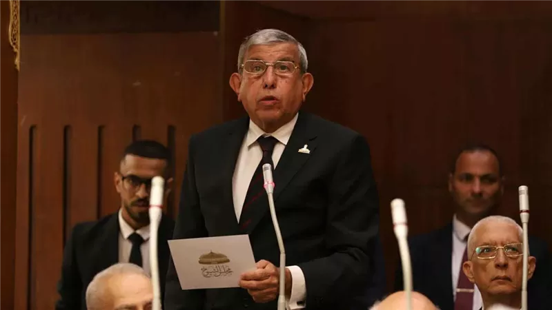 مطالب برلمانية بزيادة عاجلة للأجور بعد رفع أسعار الوقود