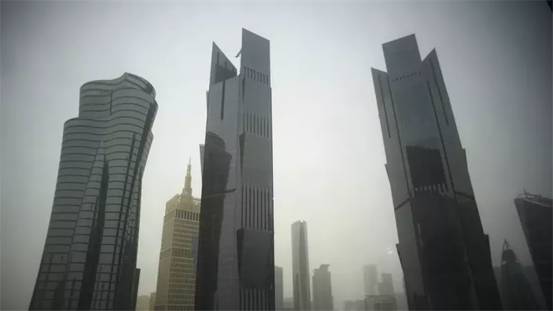 سلسلة جديدة من الانفجارات تهز قطر.. والأنظمة الدفاعية تتصدى للهجوم