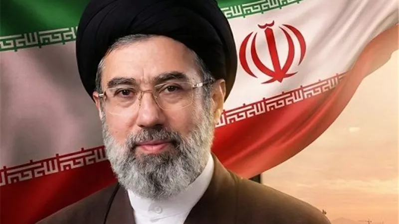 نجل بزشكيان ينهي الجدل حول الحالة الصحية لـ«مجتبى خامنئي»