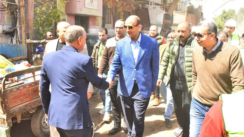محافظ أسيوط يتفقد مشروع خط طرد محطة رفع صرف صحى البركة 