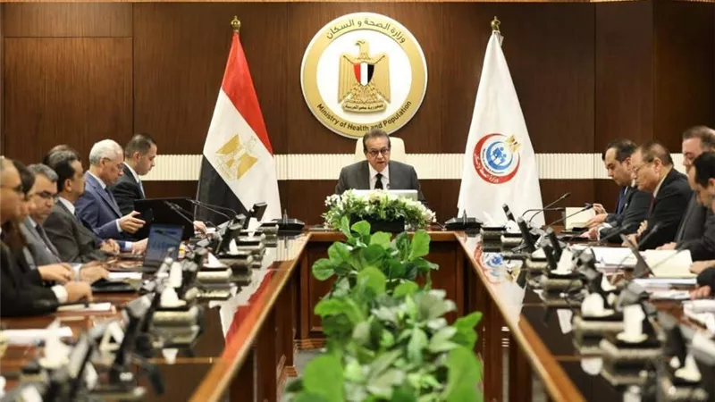 محافظ المنيا يشارك في اجتماع اللجنة التنسيقية برئاسة وزير الصحة  