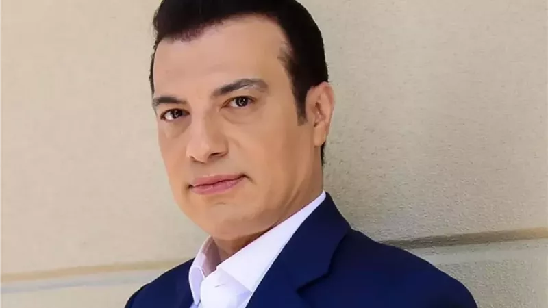 إيهاب توفيق يطمئن الجمهور على حالة هاني شاكر الصحية 