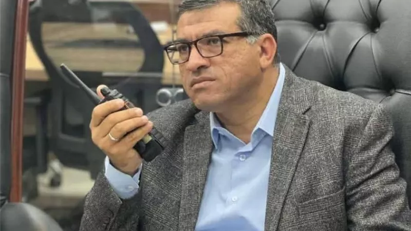 محافظ قنا يتابع منظومة توزيع أسطوانات البوتاجاز عبر مركز الطوارئ