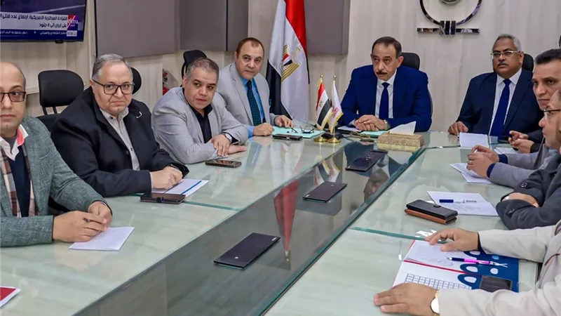 محافظ سوهاج يعقد اجتماعًا للجنة تقنين أراضي الدولة