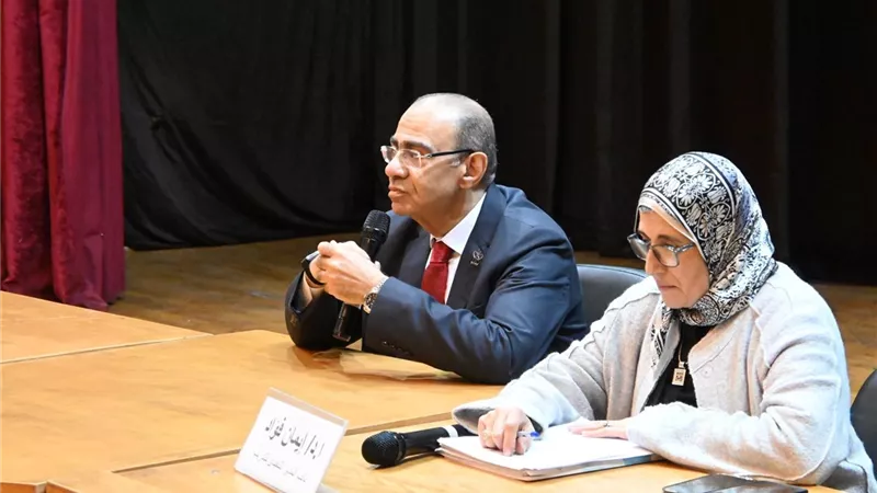 الدكتور حسام حسني يلتقي طلاب الامتياز الجدد بكلية طب قصر العيني 