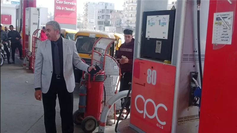 التسعيرة الجديدة.. وكيل تموين الشرقية يتفقد المخابز ومحطات الوقود