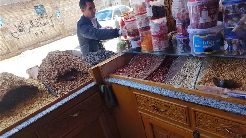 تحرير 4 محاضر في حملة تموينية للتجار المخالفين بمركز بلطيم 