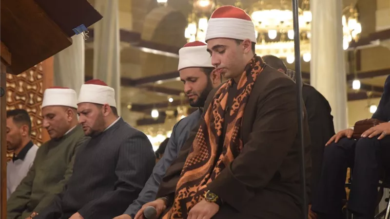 كبار القراء يحيون ليلة 22 رمضان بتلاوات خاشعة في المساجد الكبرى
