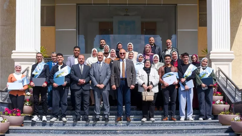 الفائزون بالمركز الأول علي الجمهورية من أوائل الطلبة للثانوية بالإسكندرية 