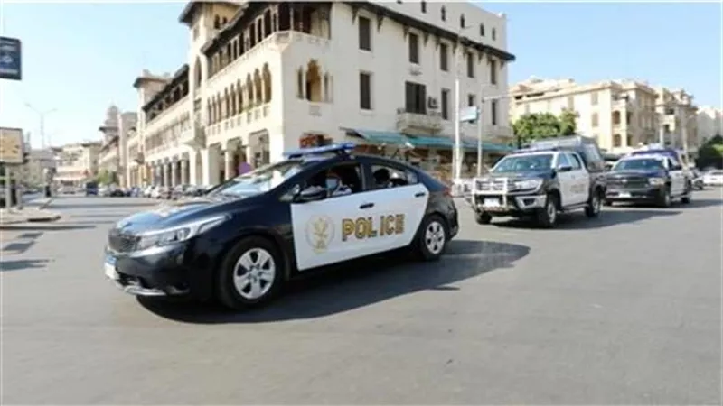 وزارة الداخلية تضبط شخصين لتحرشهما بطالبة أمام مدرسة في المنيا