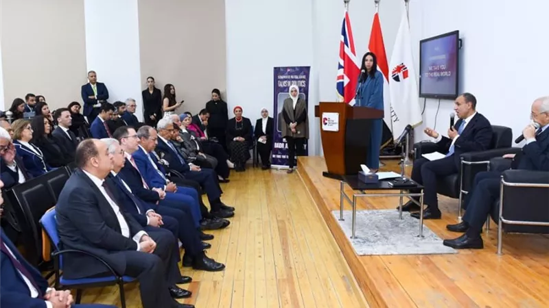 وزير الخارجية يعقد لقاء تفاعلي مع طلاب الجامعة البريطانية في مصر