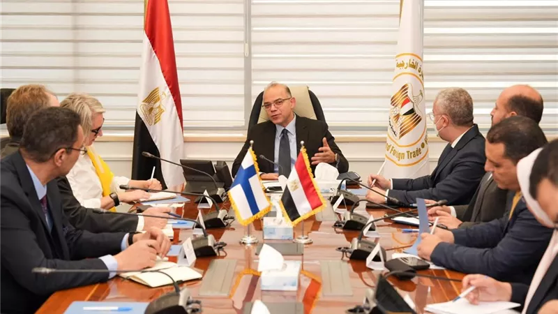 وزير الاستثمار يبحث تعزيز التعاون الاقتصادي والاستثماري بين مصر وفنلندا
