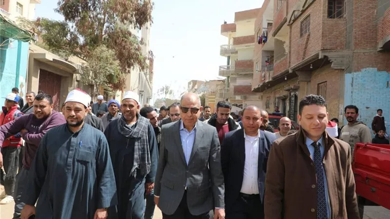 محافظ المنيا يوجه بصرف مساعدات عاجلة وبناء منزل لسيدة مسنة ببني عبيد