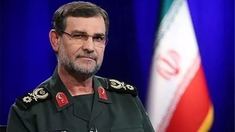 قائد بالحرس الثوري الإيراني يهدد سفن العدو: «اقتربوا وجربوا»