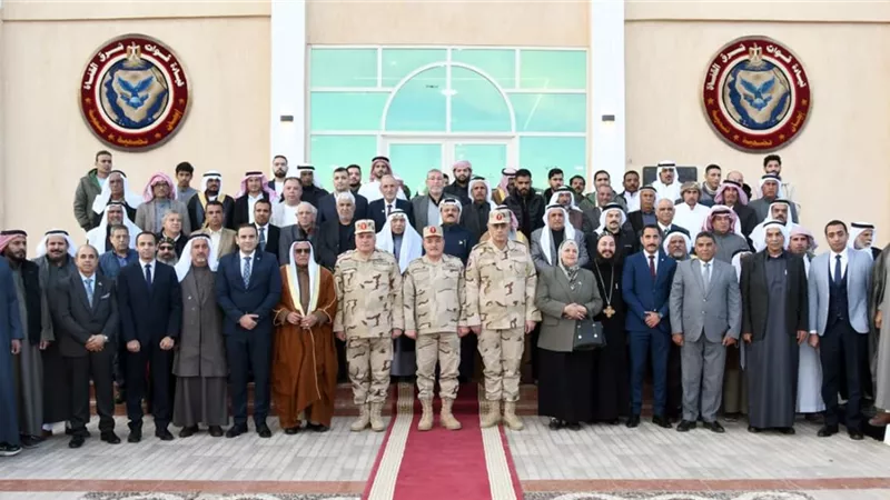 قوات شرق القناة لمكافحة الإرهاب تنظم حفل إفطار لعدد من شيوخ وعواقل سيناء