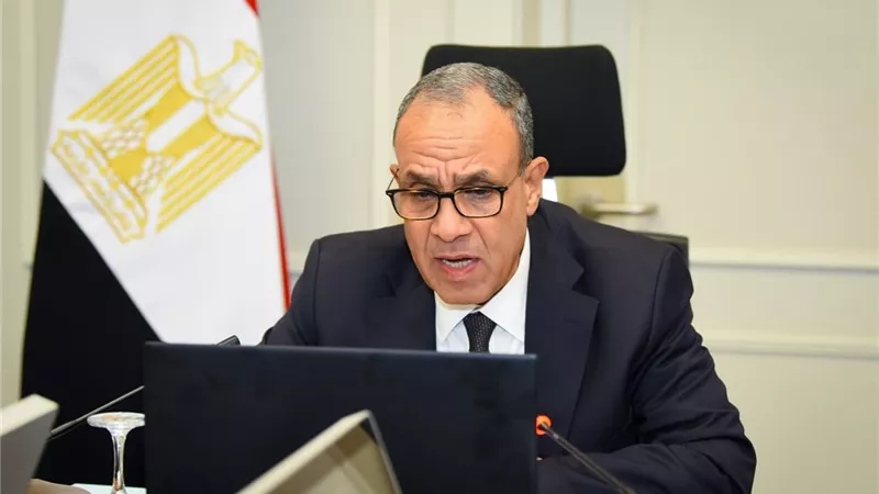 وزير الخارجية يؤكد تضامن مصر الكامل مع دولة الكويت
