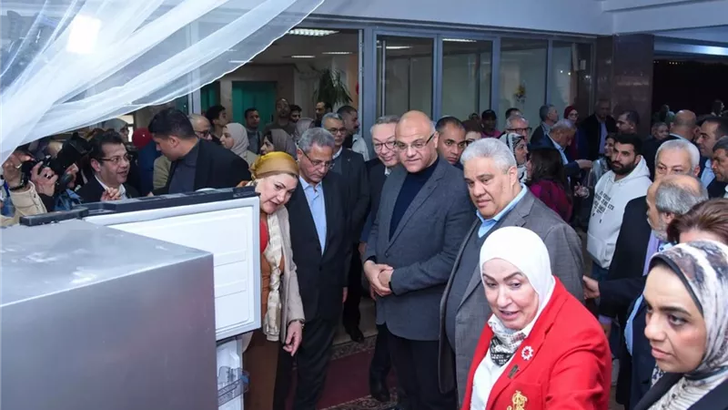 محافظ الإسكندرية يشهد احتفالية تجهيز 120 عريس وعروسة