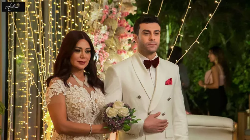 زواج غير تقليدي .. مهند حسني يخطف الأنظار بزواجه من رانيا يوسف