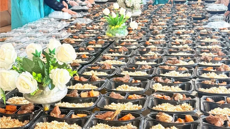 مبادرة «مطبخ المصرية بإيد بناتها» توزع 350 وجبة إفطار بقري دسوق 