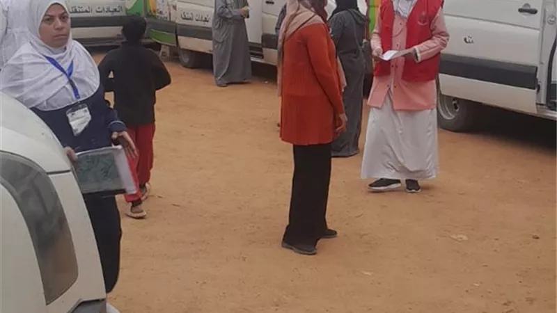 توقيع الكشف الطبي وصرف العلاج للمواطنين خلال قافلة طبية بديروط